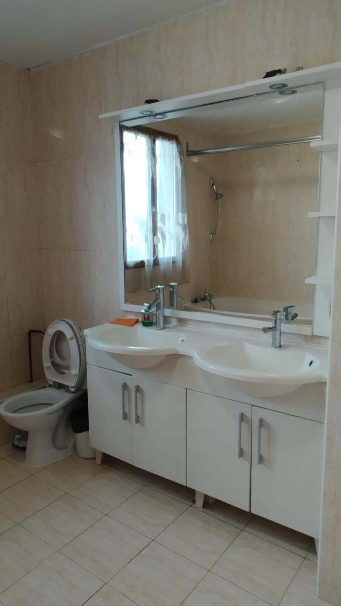 Tony House Hostel Bondy Εξωτερικό φωτογραφία